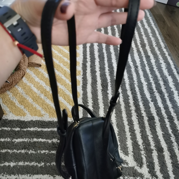 backpack - Picture 3 of 6